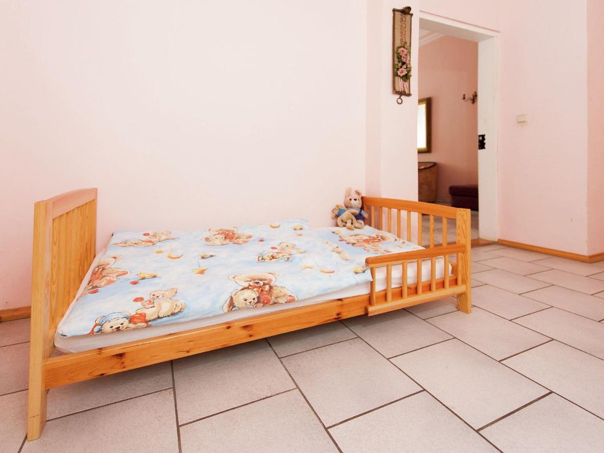 Vintage Apartment in Arzberg Triestewitz with Terrace Exterior foto