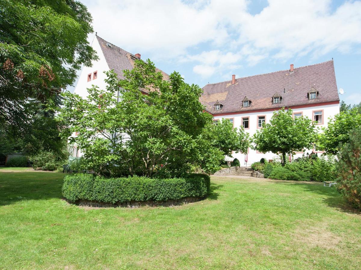Vintage Apartment in Arzberg Triestewitz with Terrace Exterior foto