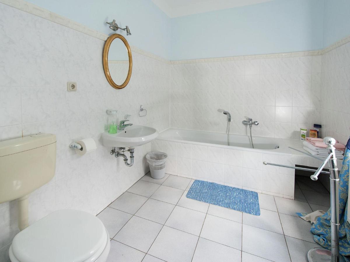Vintage Apartment in Arzberg Triestewitz with Terrace Exterior foto