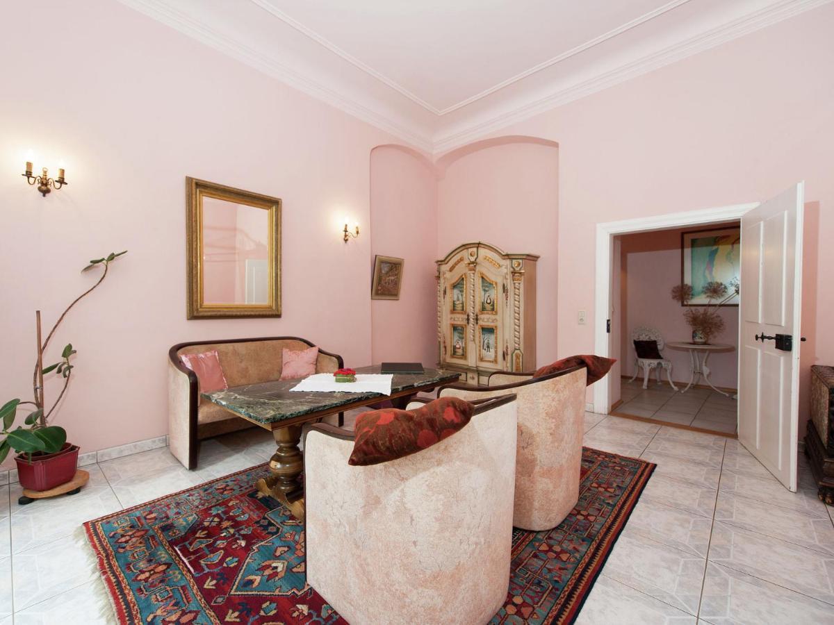 Vintage Apartment in Arzberg Triestewitz with Terrace Exterior foto
